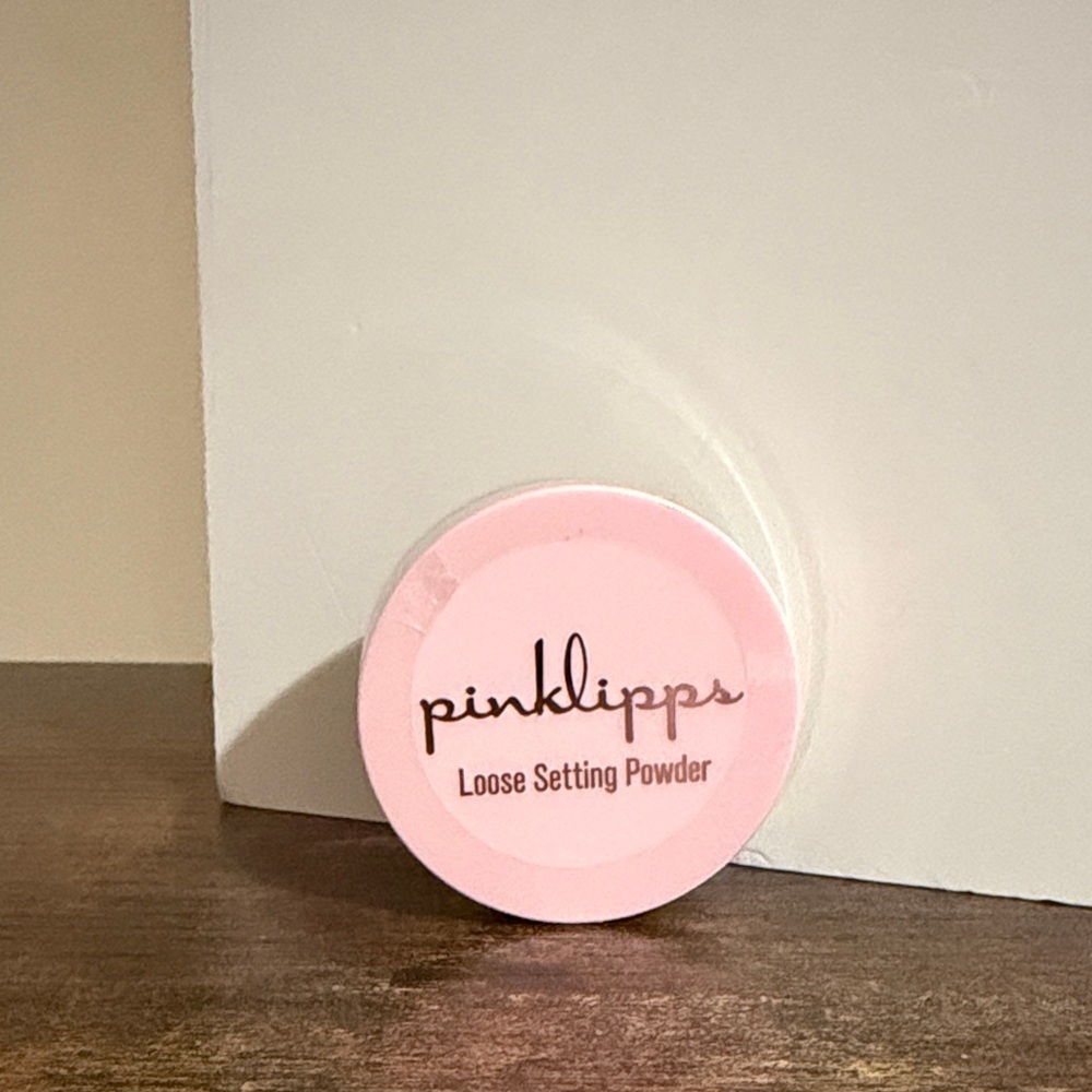 3/$15 🌸 Loose Setting Powder - Translucent